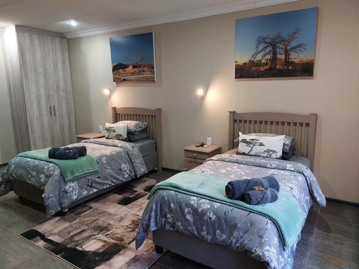 Wisteria Lane Guesthouse Postmasburg Eksteriør billede